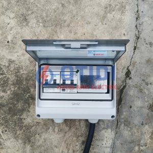 Hộp Điện Đấu Sẵn Sạc Xe Điện Tại Nhà 7.4kW (Mẫu Số 01 - Phiên Bản CB Panasonic) – Mã HDDS.M01 | Tủ Điện Sạc Ô Tô VinFast, BYD Chuyên Dụng Tích Hợp MCB & RCBO Chống Giật Panasonic, Màn Hình KEWEISI KWS-302